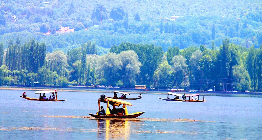 HouseBoats-Dal-Lake-Kashmir