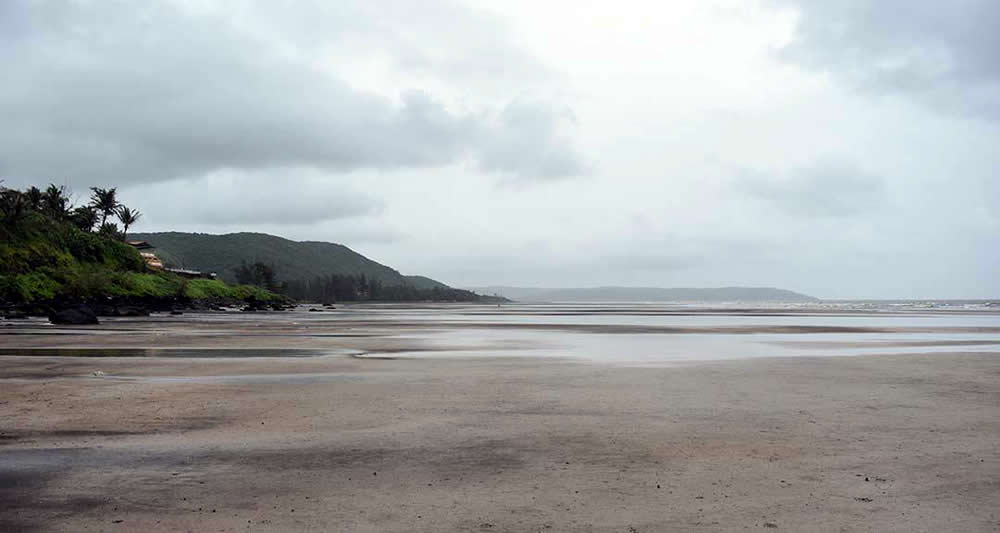 -kardebeach_konkan